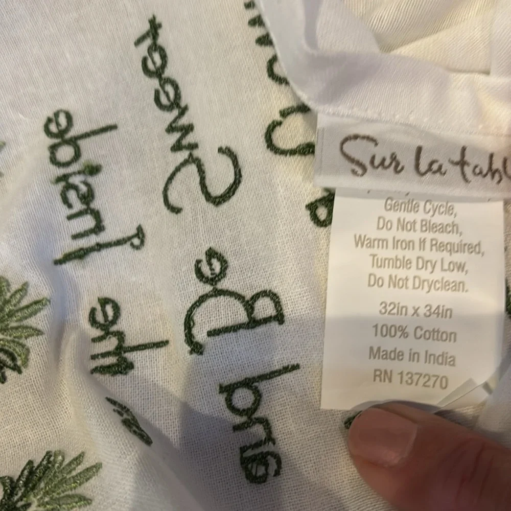 Lot of 2 NWOT Sur La Table Cotton Towels Embroidered